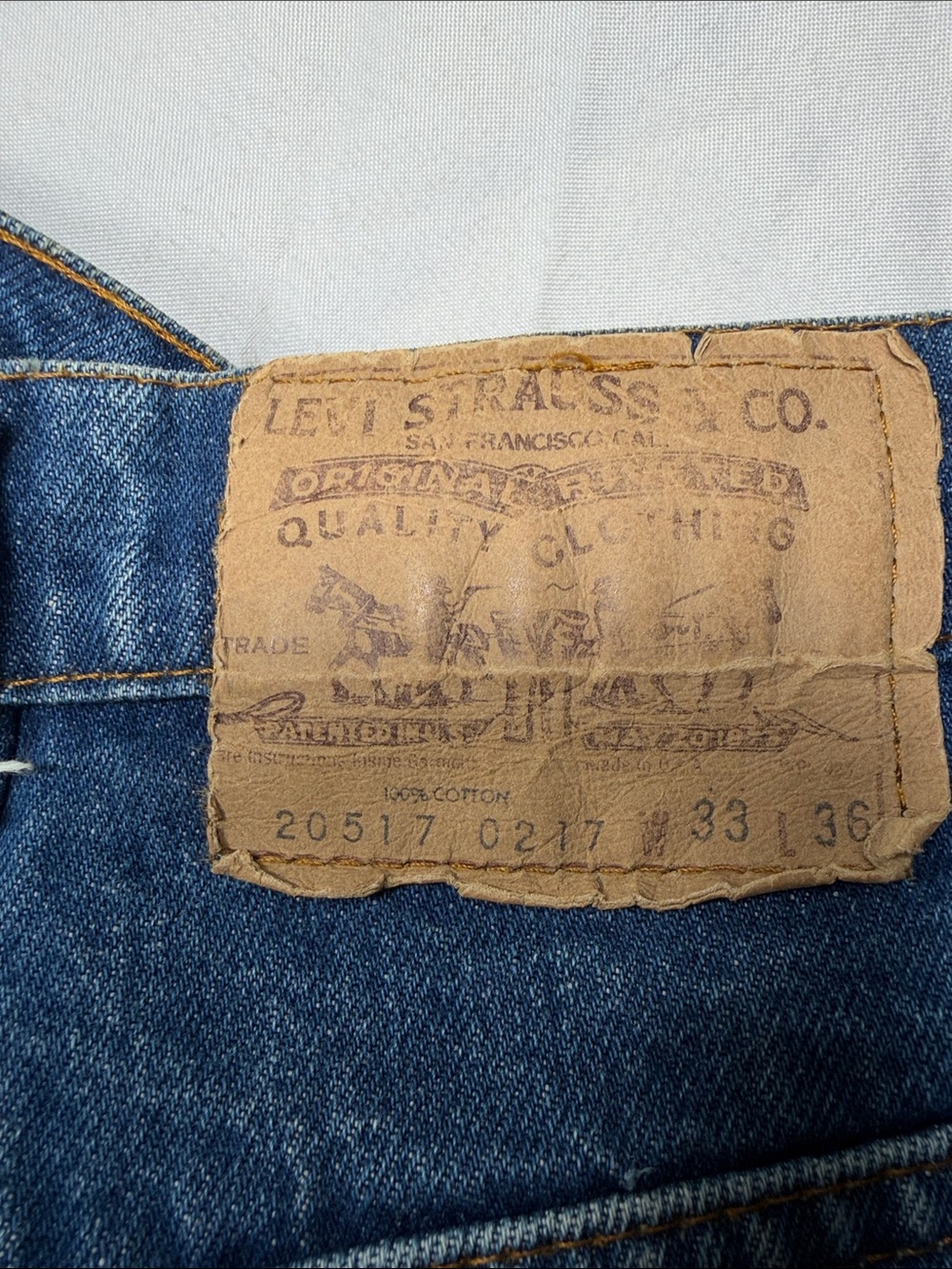 VINTAGE Levi's Jeans Size 33 36 20517-0217 Orange Tab Straight Leg - Picture 2 of 16